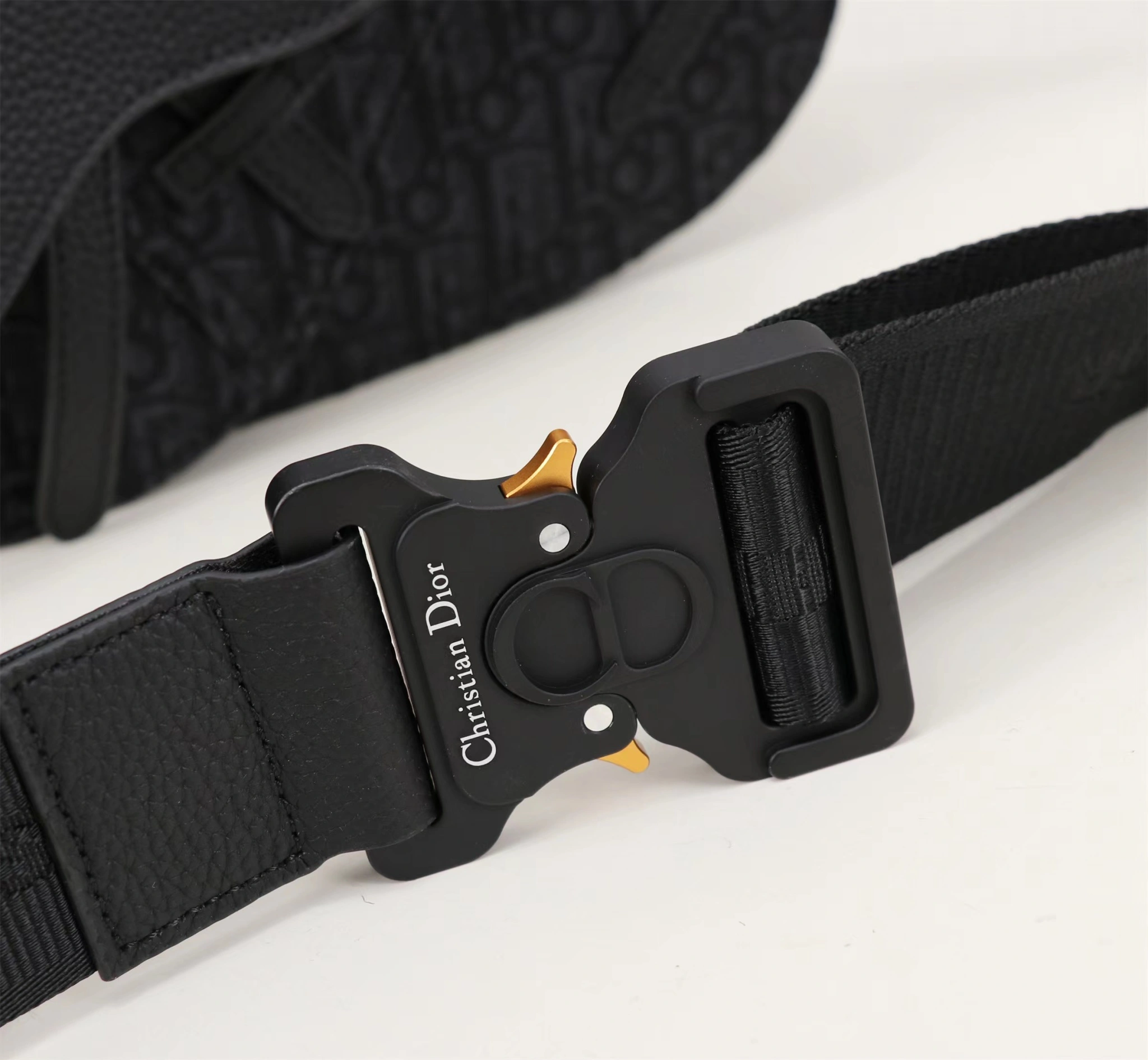 MOMO- 1ADPO095YKY-H00N item：C-B106H1711R