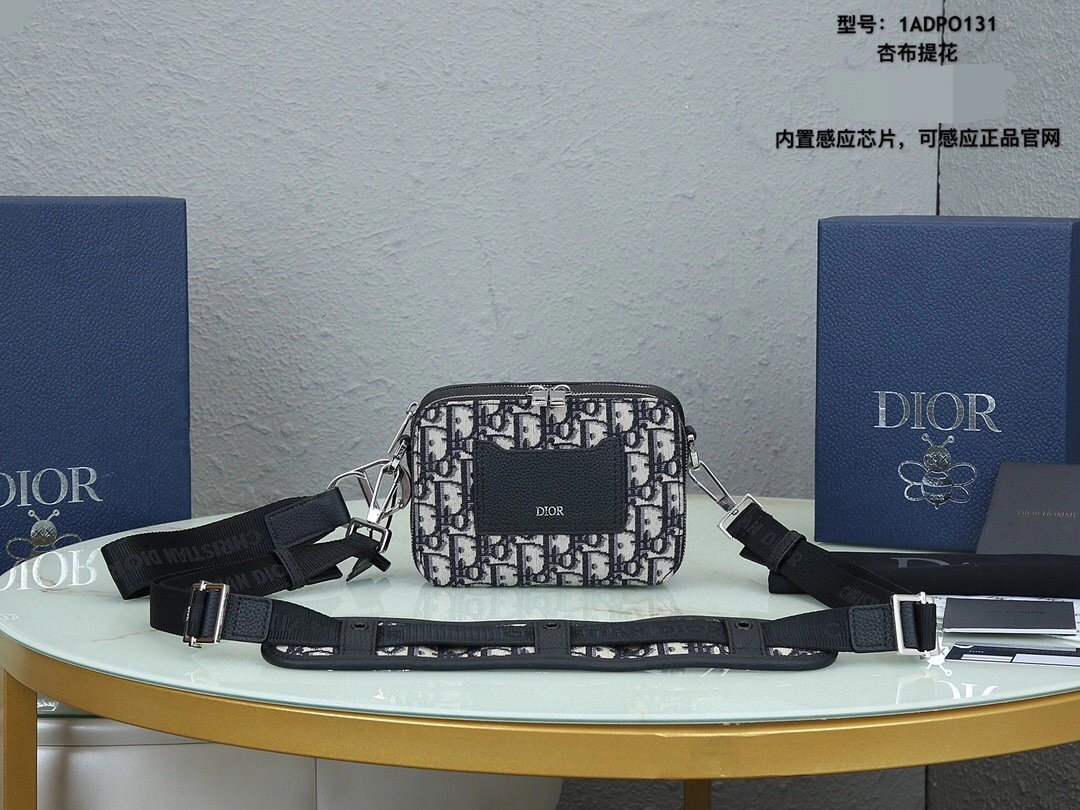 MOMO- 1ADPO131 item:A-B063L2556
