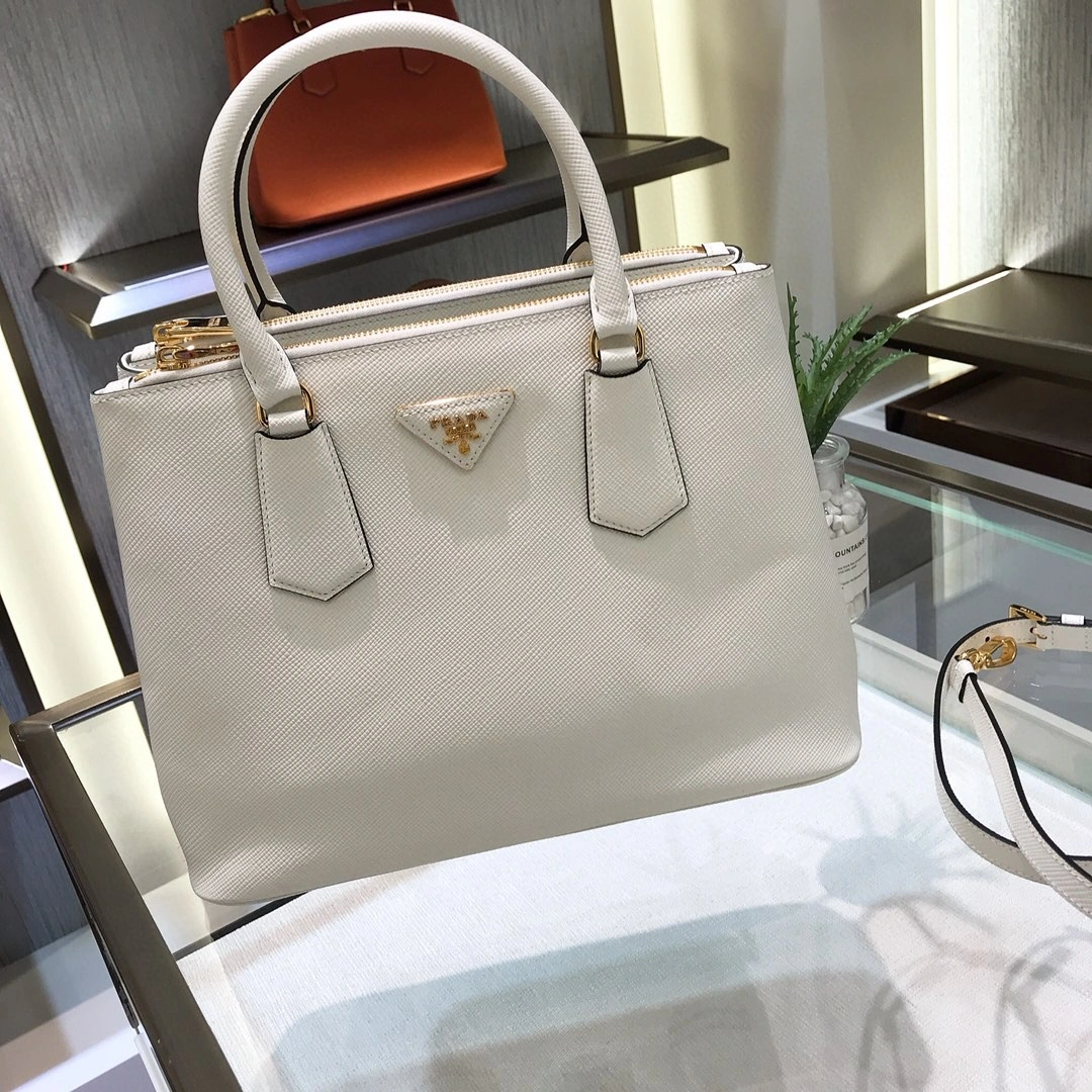 MOMO- 1BA232-2A4A-F0009-V-OOO Galleria Saffiano item : B-B598E1522W