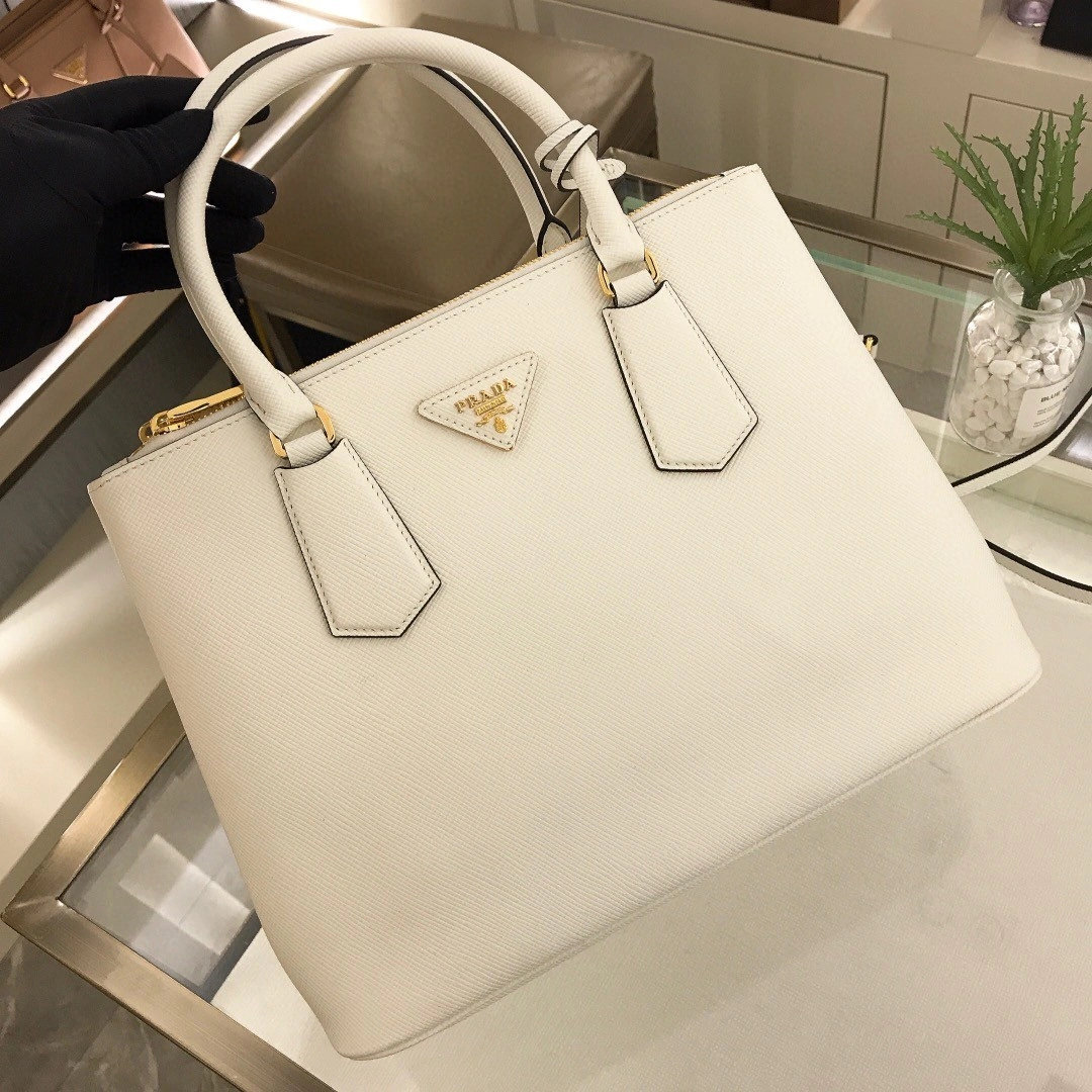 MOMO- 1BA232-2A4A-F0009-V-OOO Galleria Saffiano item : B-B598E1522W