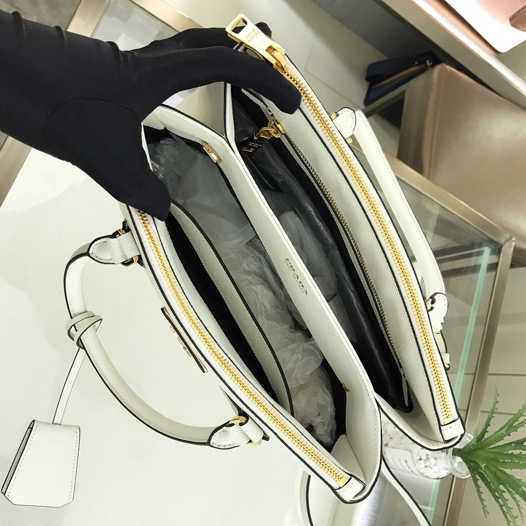 MOMO- 1BA232-2A4A-F0009-V-OOO Galleria Saffiano item : B-B598E1522W