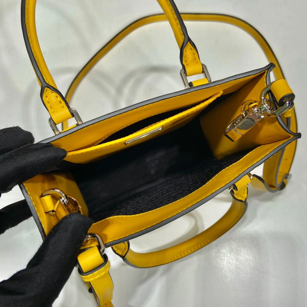 MOMO- 1BA333_ASK_F0377_V_OOO calfskin item：B-B202E2405C