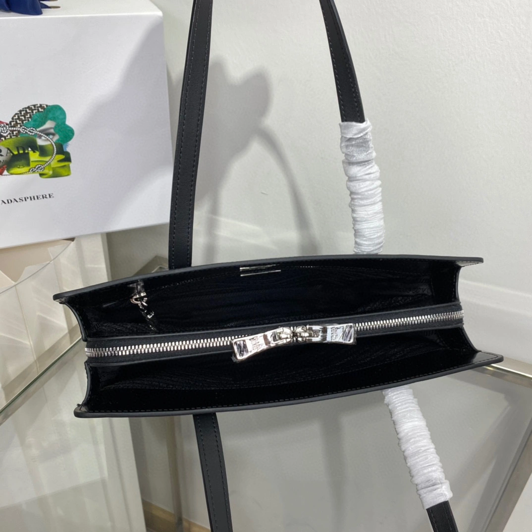 MOMO- 1BA350_ZO6_F0002_V_OOO tote item：B-B063F2015C