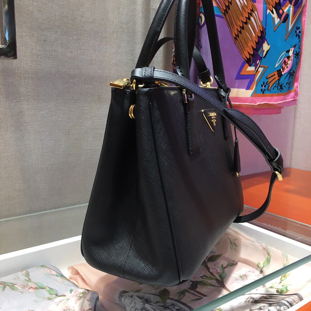 MOMO- 1BA863-NZV-F0002 cowhide item：B-B000E2443C