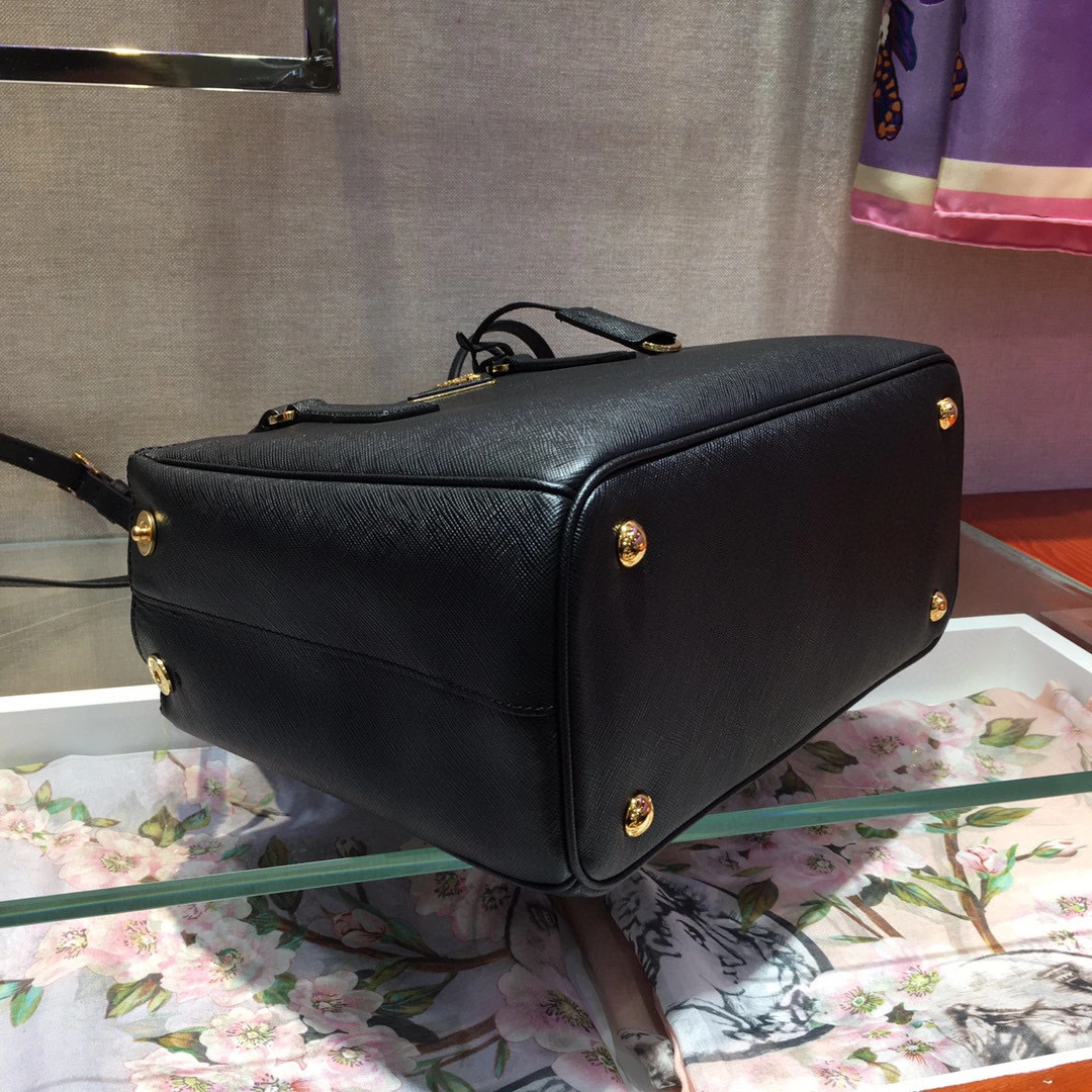 MOMO- 1BA863-NZV-F0002 cowhide item：B-B000E2443C