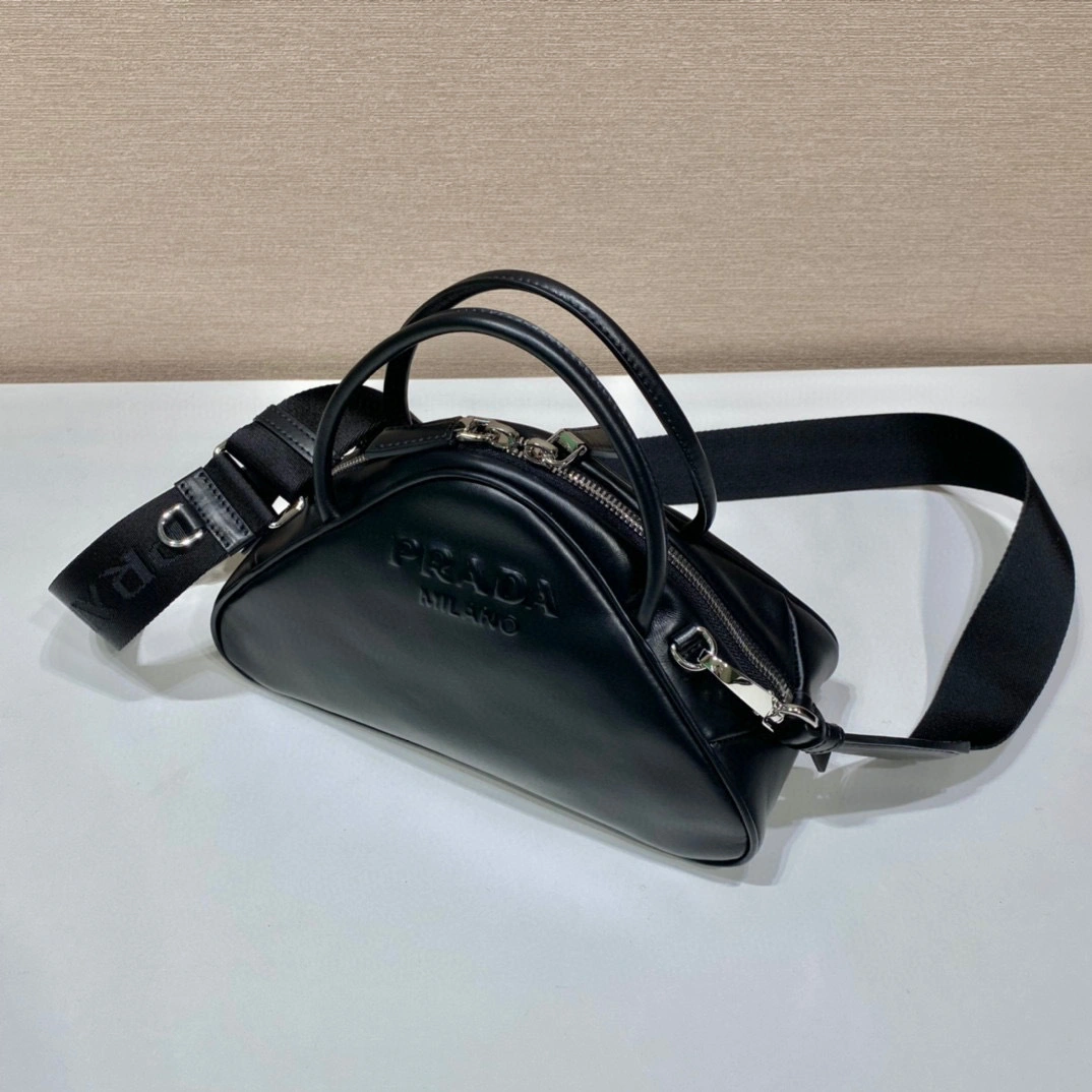 MOMO- 1BB082_2BYA_F0002_V_NEO calfskin item：B-B000E2419C