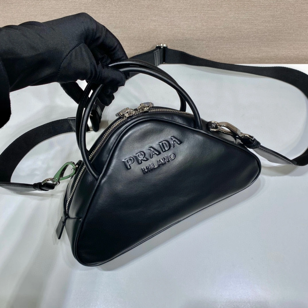 MOMO- 1BB082_2BYA_F0002_V_NEO calfskin item：B-B000E2419C