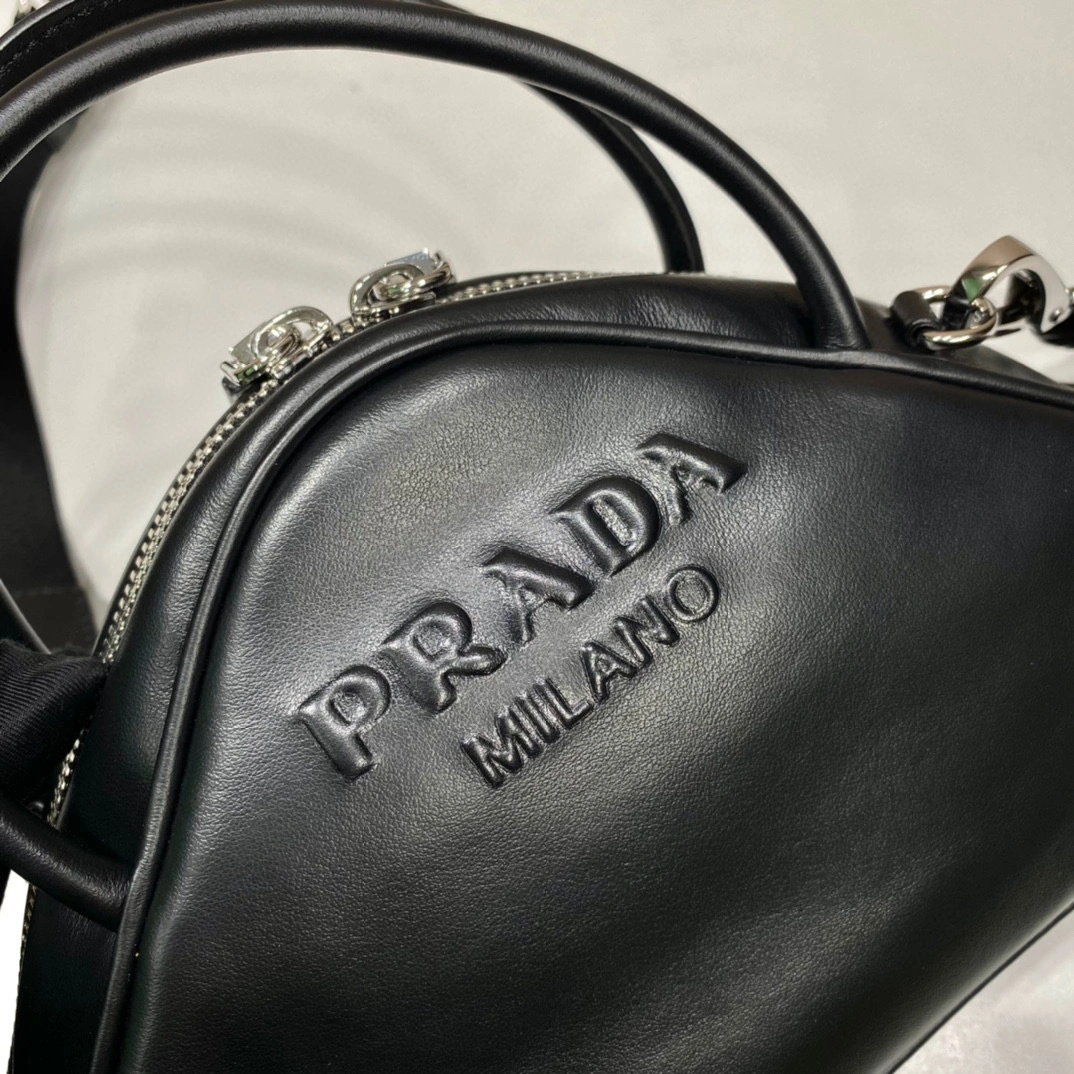 MOMO- 1BB082_2BYA_F0002_V_NEO calfskin item：B-B000E2419C