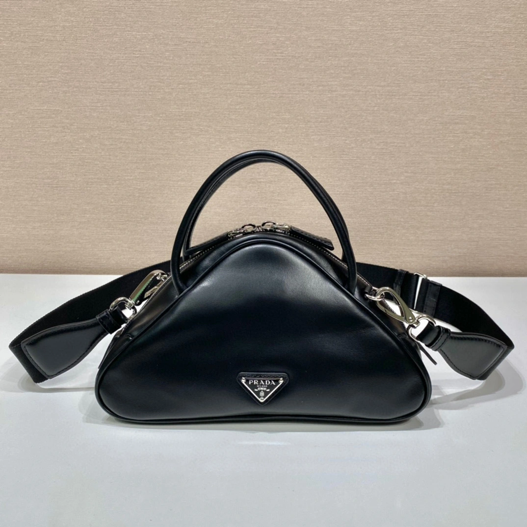 MOMO- 1BB082_2BYA_F0002_V_NEO calfskin item：B-B000E2419C