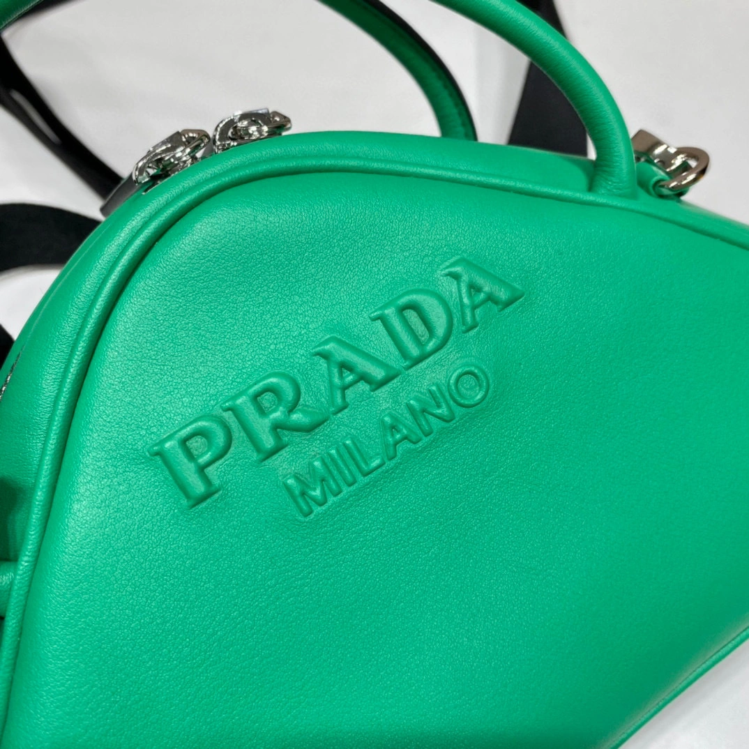 MOMO- 1BB082_2BYA_F0458_V_NEO calfskin item：B-B000E2418C