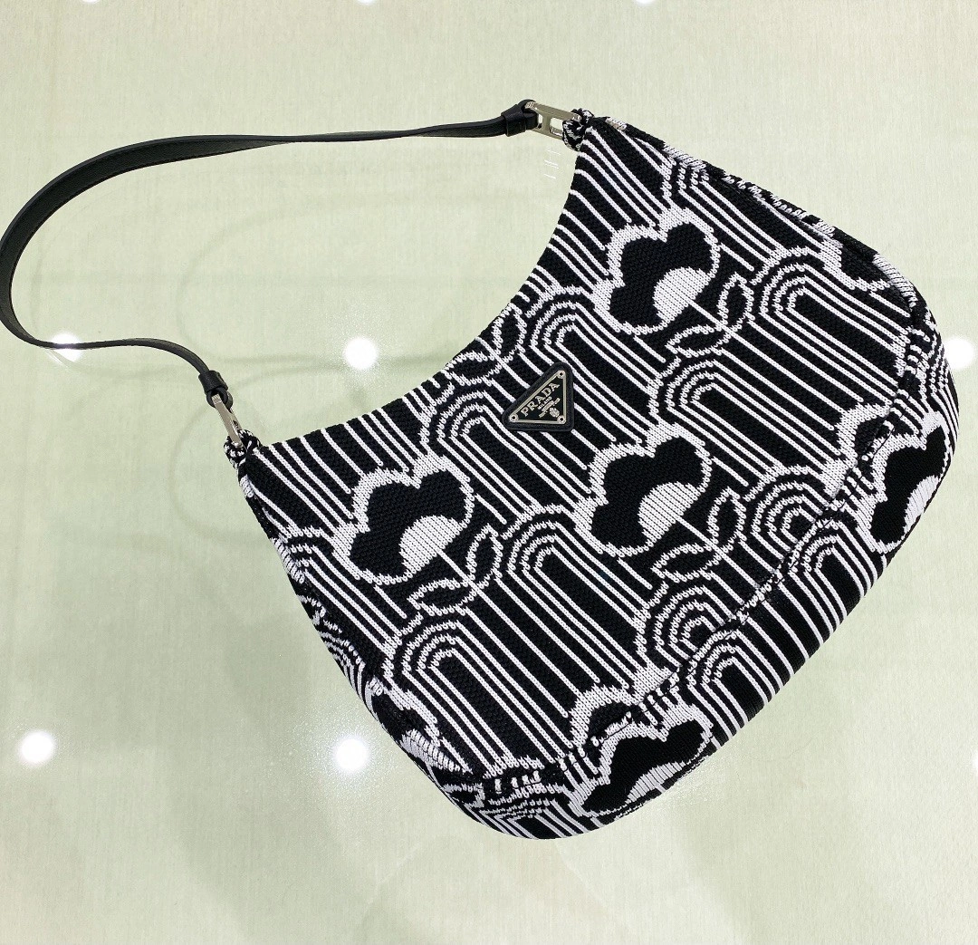 MOMO- 1BC499-2DX1-F02JQ-V-OOO Cleo item : B-B598E1510W