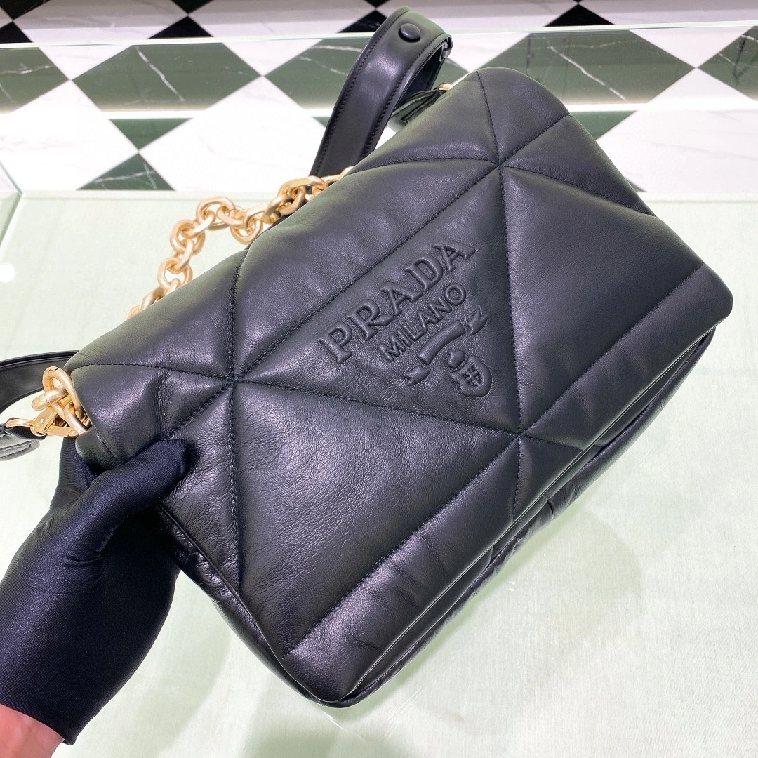 MOMO- 1BD306-2DYI-F0002-V-VAM sheephide item : B-B598E1514W