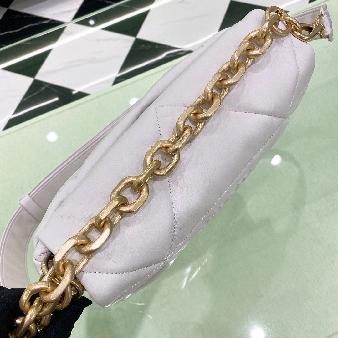 MOMO- 1BD306-2DYI-F0009-V-VAM sheephide item : B-B598E1513W
