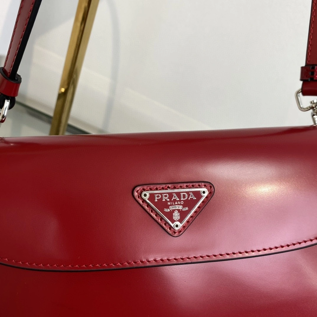 MOMO- 1BD311_ZO6_F02SB_V_OOO Calfskin item : B-B063D1117