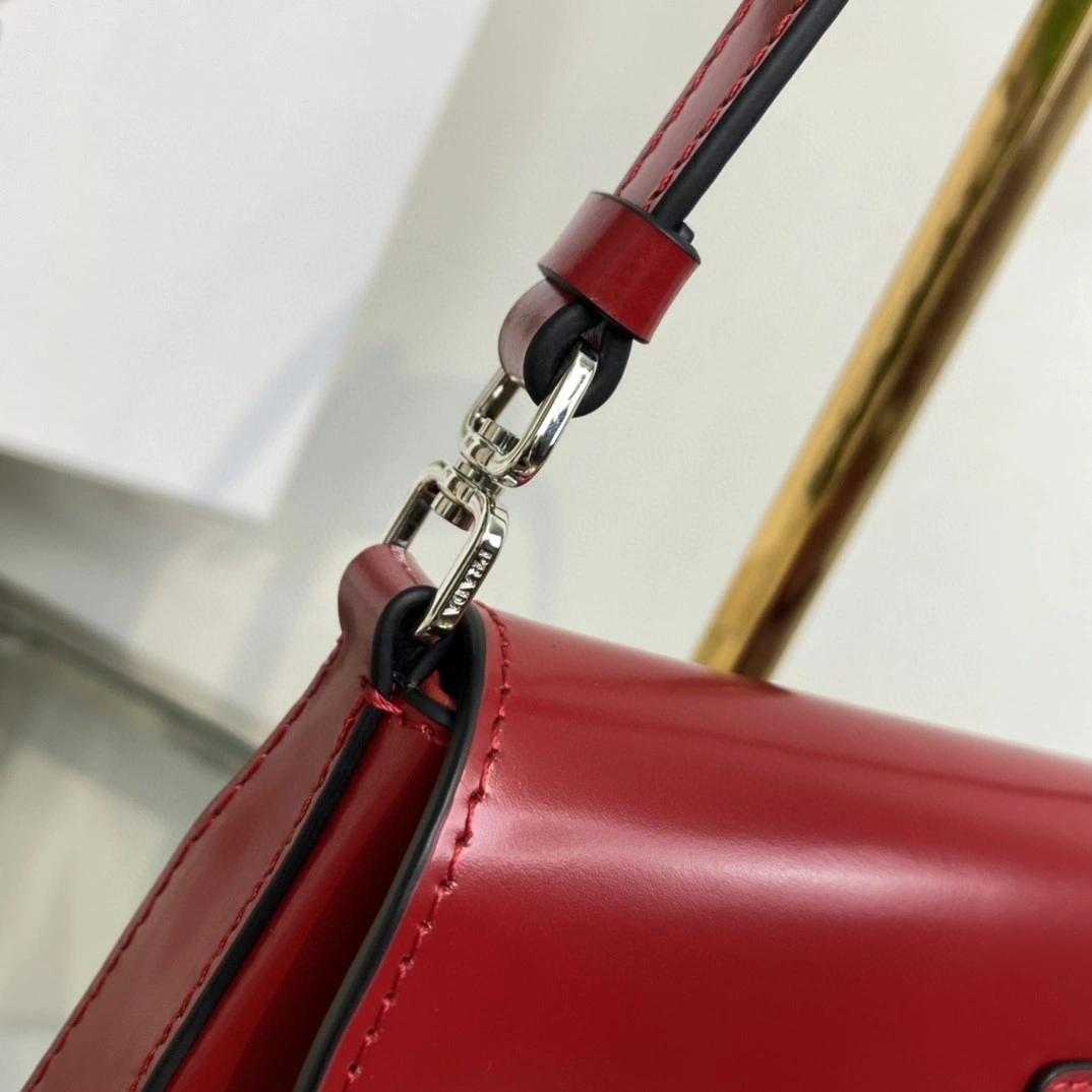 MOMO- 1BD311_ZO6_F02SB_V_OOO Calfskin item : B-B063D1117