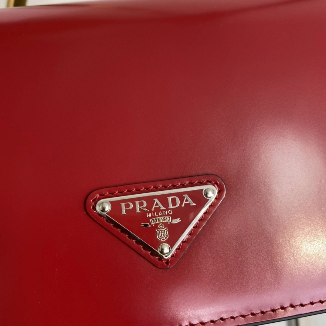 MOMO- 1BD323_ZO6_F02SB_V_HOO cowhide item : B-B063D1119