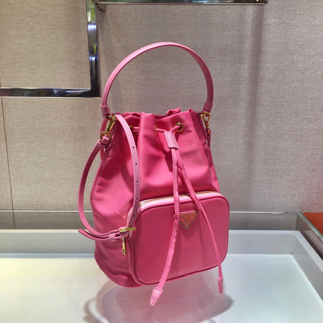 MOMO- 1BH038-V44-F0638-V-OOO nylon item：B-B000E2439C