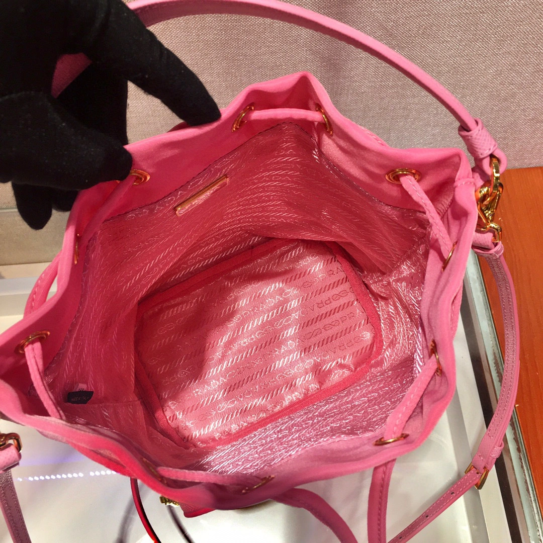 MOMO- 1BH038-V44-F0638-V-OOO nylon item：B-B000E2439C