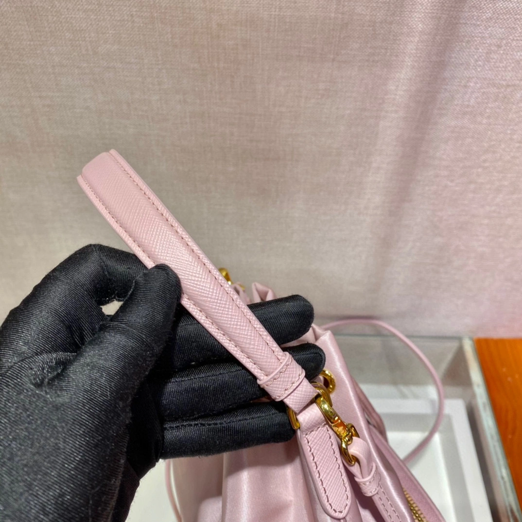 MOMO- 1BH038RV44-F0E18 nylon item：B-B000E2438C