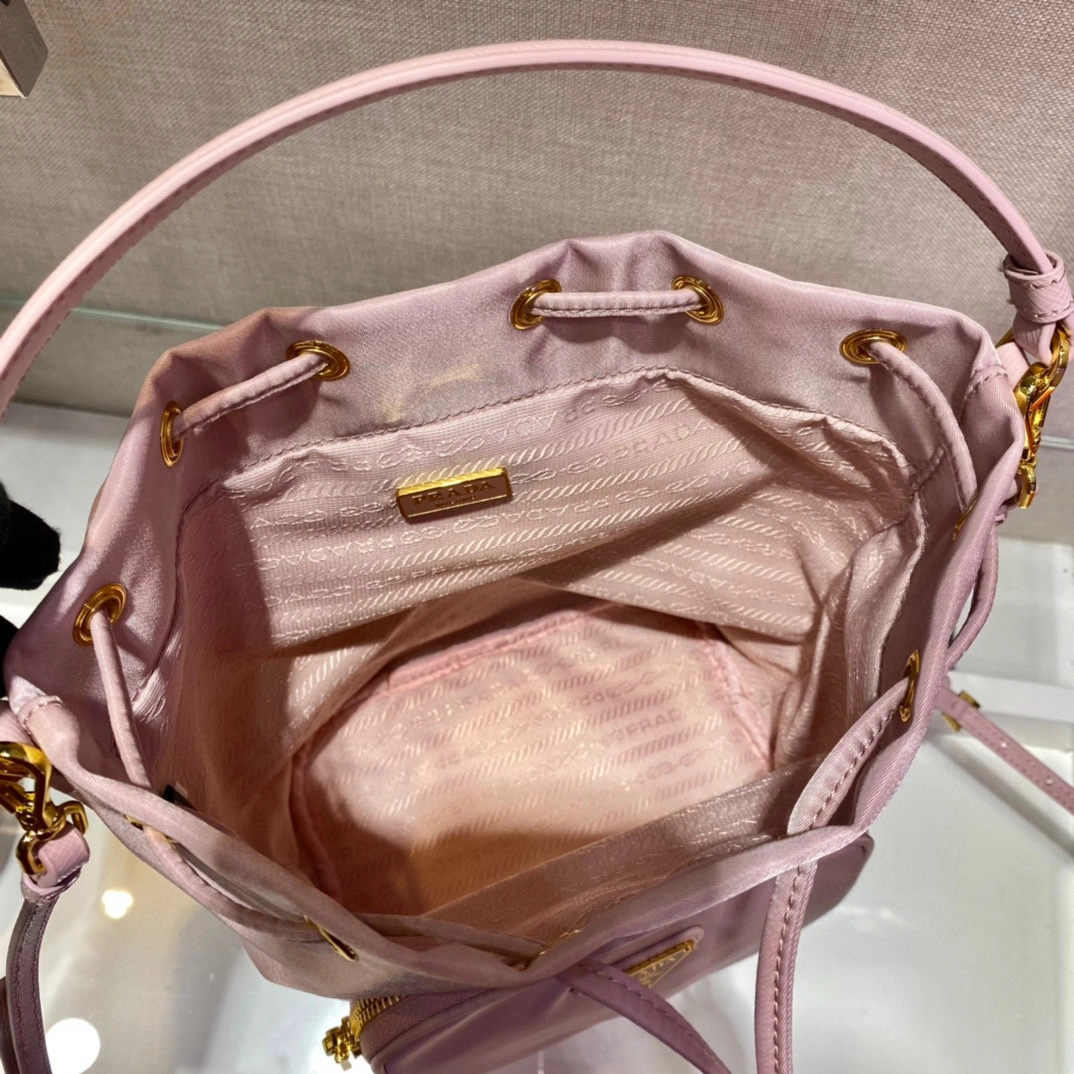 MOMO- 1BH038RV44-F0E18 nylon item：B-B000E2438C