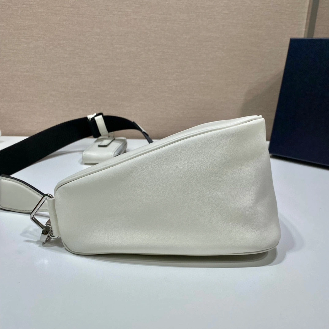 MOMO- 1BH190_2BYA_F0009_V_BRO item：B-B000E2412C