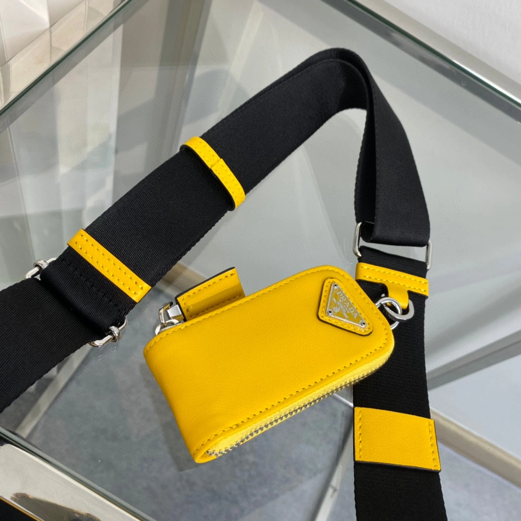 MOMO- 1BH190_2BYA_F0377_V_BRO calfskin item：B-B063E2402C