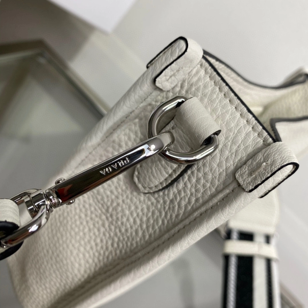 MOMO- 1BH191_2DKV_F0009_V_3OO cowhide item：B-B063E2429C
