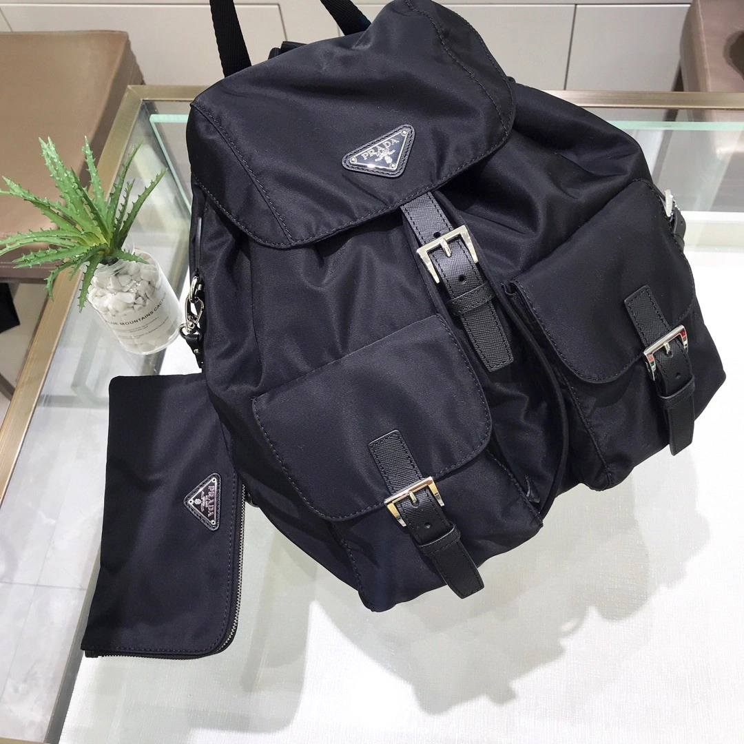 &MOMO- 1BZ811-V44-F0002-V-OOO cowhide item : B-B598E1521W