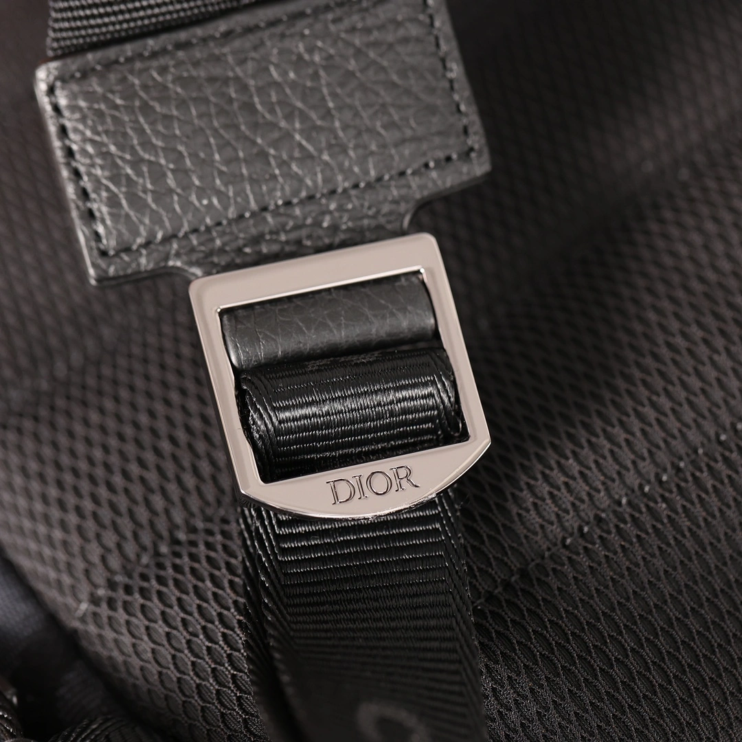 MOMO- 1ESBA088YXL-H03E item:D-B482B1718R