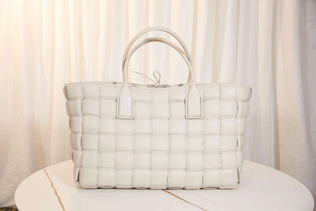 MOMO- 2 colour item：063B218E1020-2