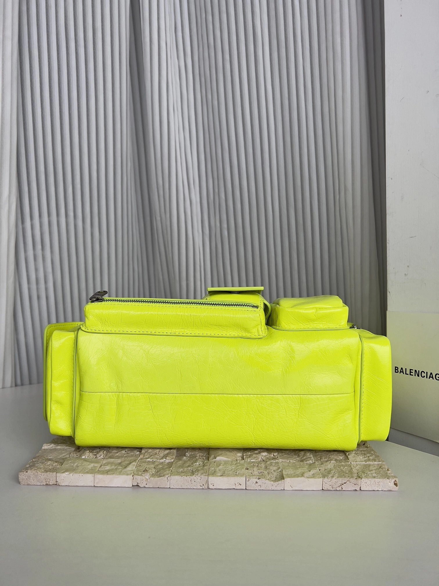 MOMO- 218593i161 762516210CA7206 SUPERBUSY high quality version item：E-B177I2418