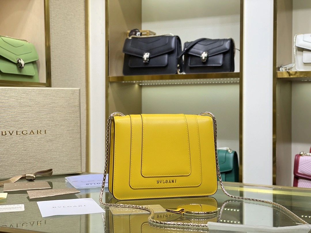 MOMO- 289650 Serpenti item : B-B000C1127