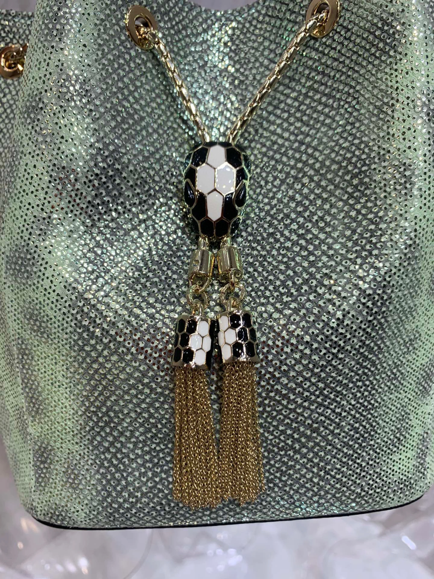 MOMO- 289899 item：B-B181G1703C
