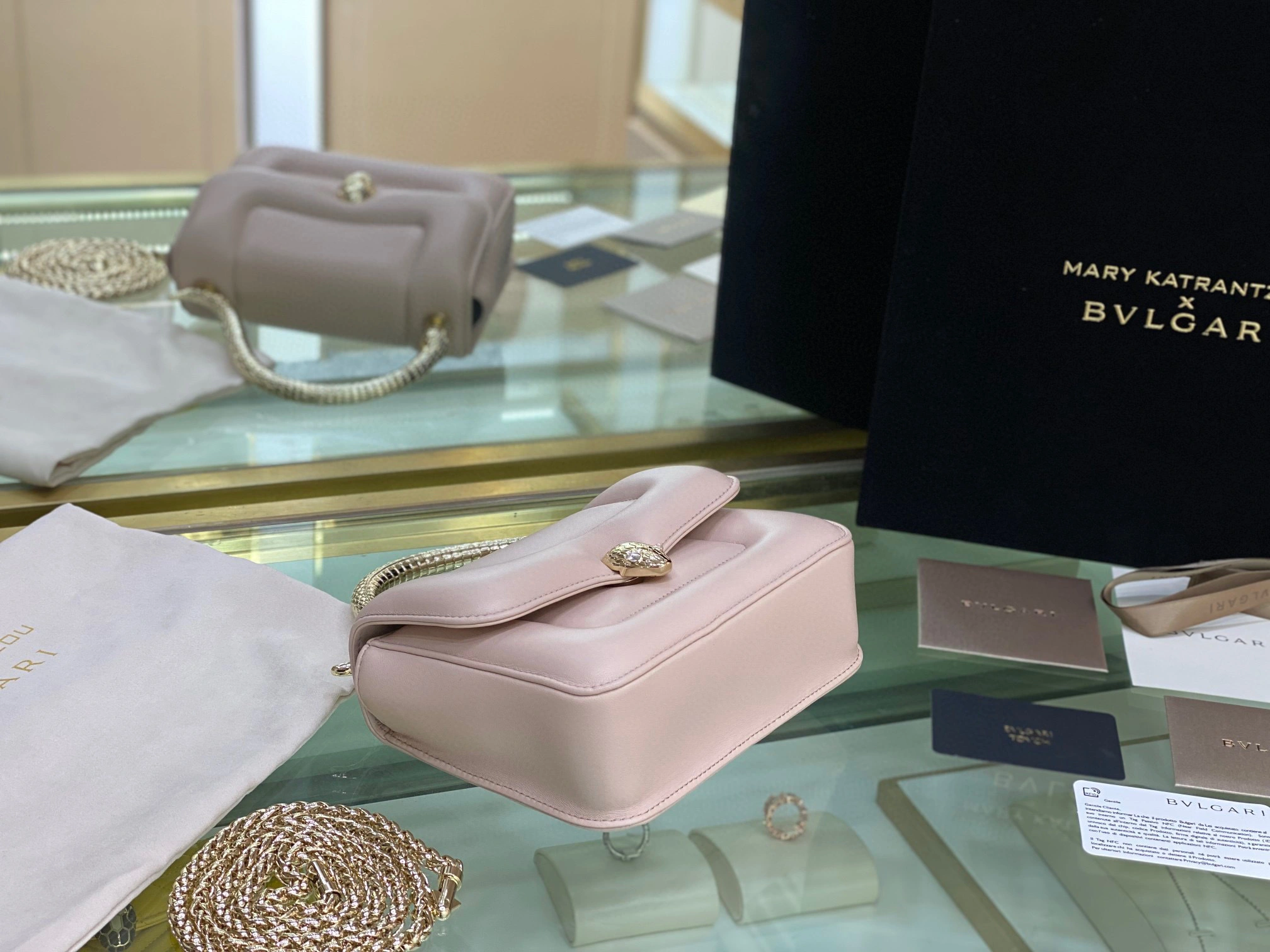 MOMO- 291072 Serpenti Forever item：B-B063G1716C