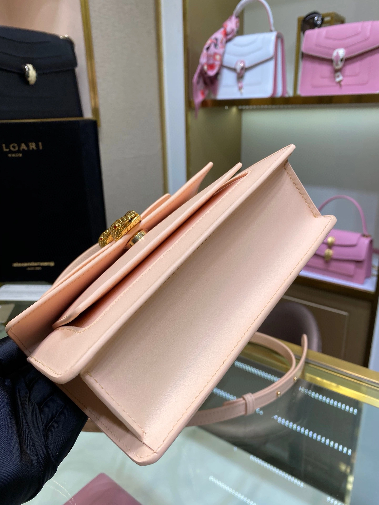 MOMO- 291171 item：B-B063G1704C