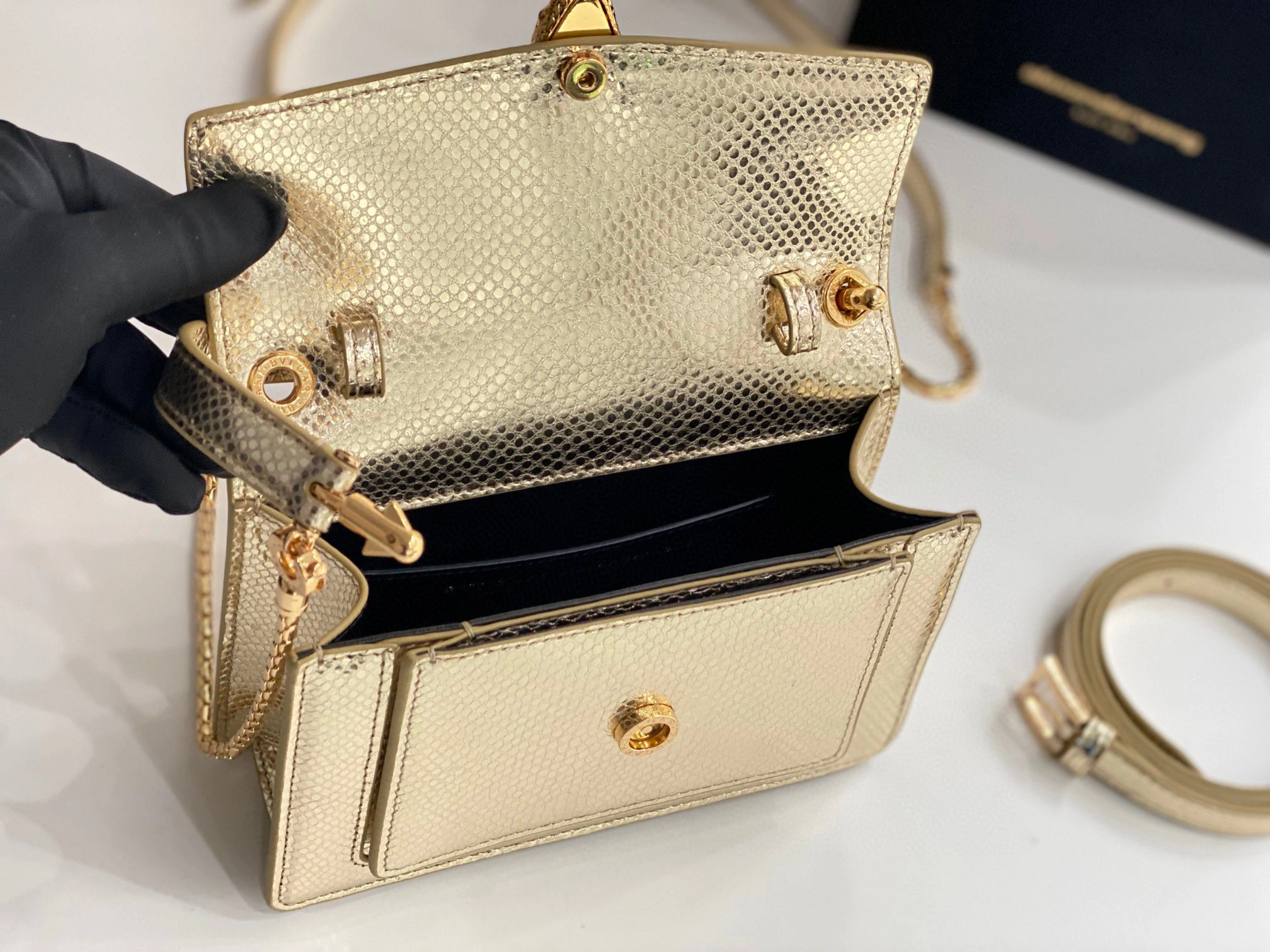 MOMO- 291188 item：B-B063G1706C