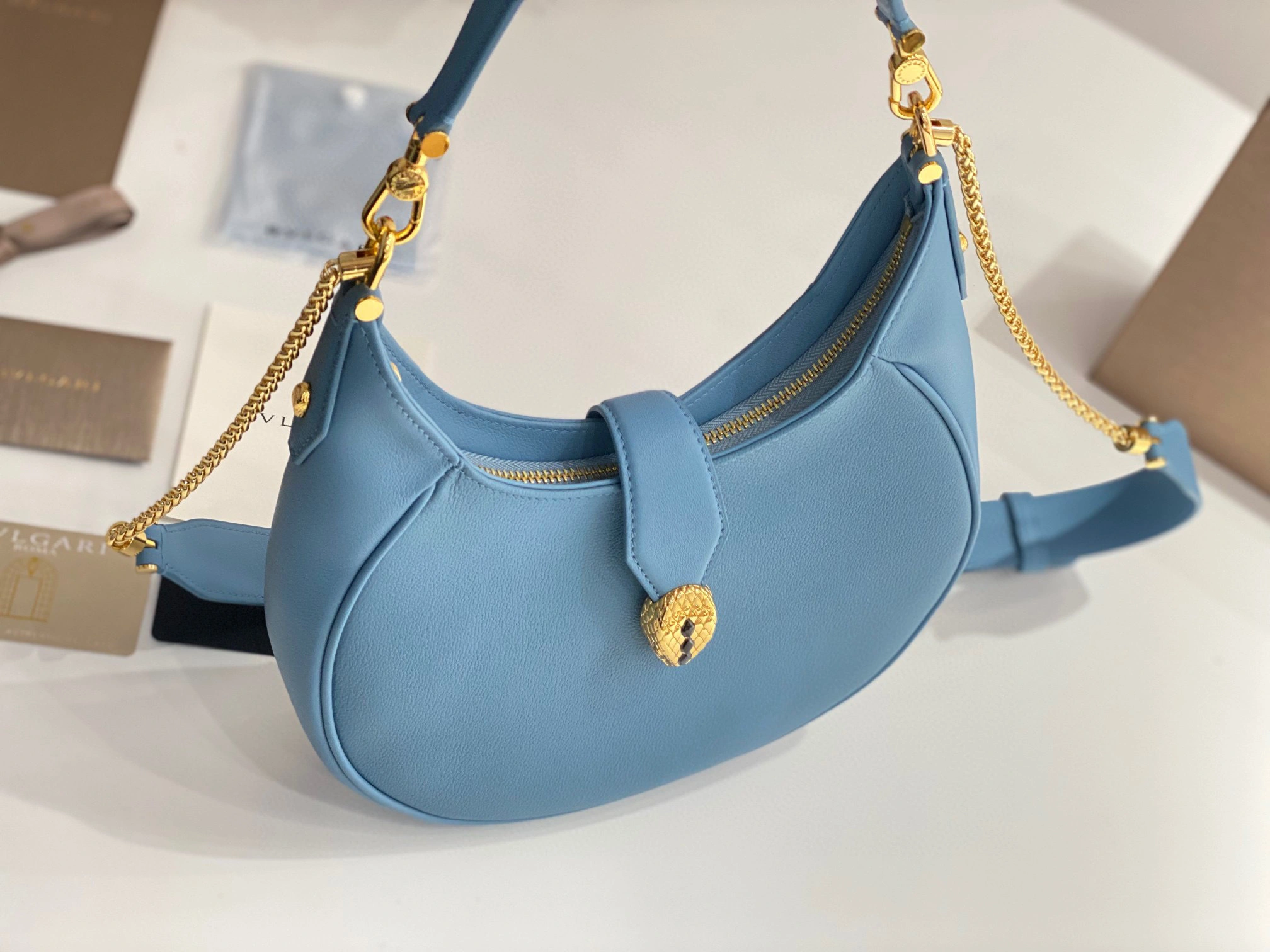 MOMO- 291640 item：B-B063G1721C