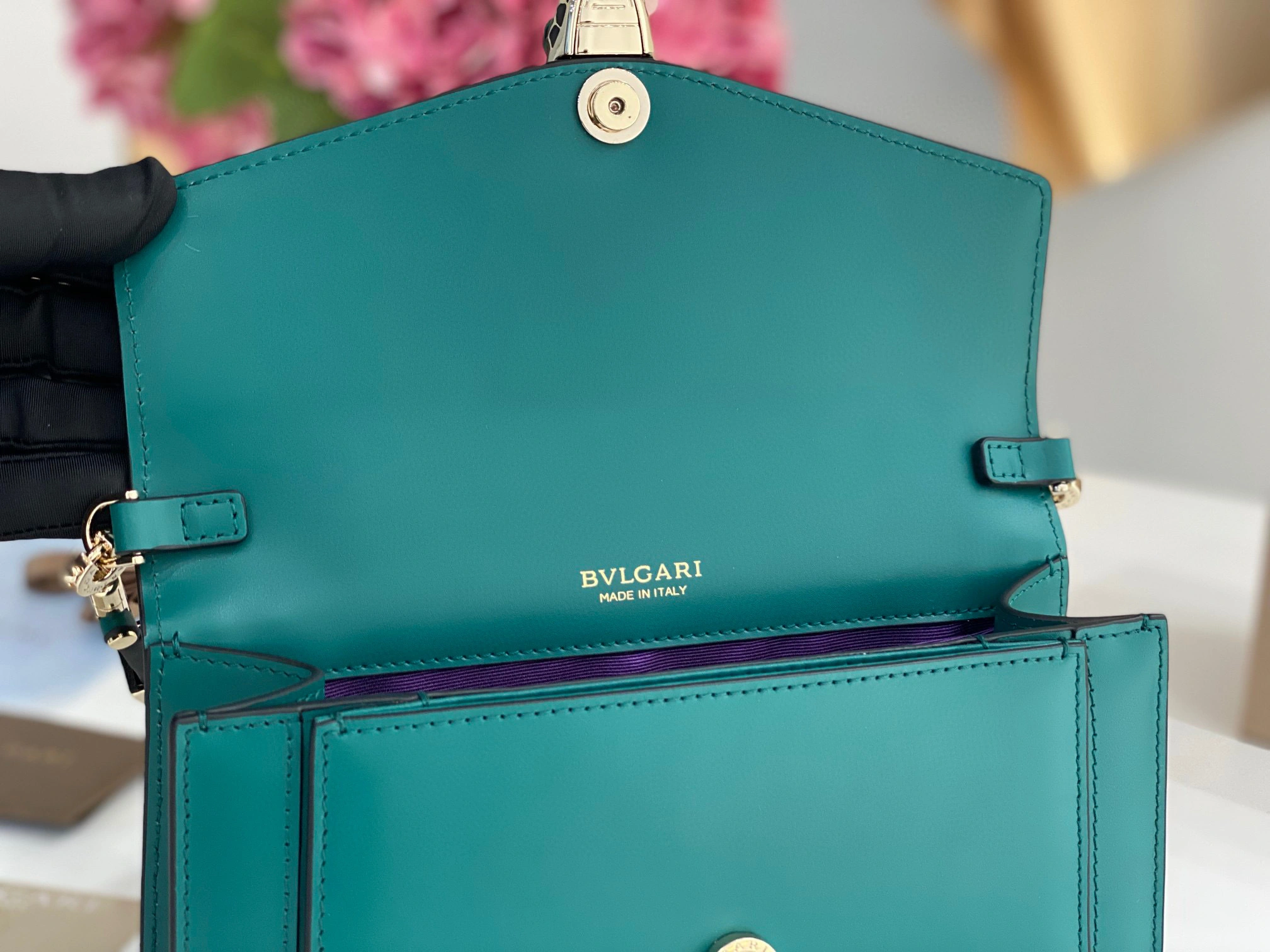 MOMO- 292103 EAST-WEST2022 calfskin item：B-B063G1726C