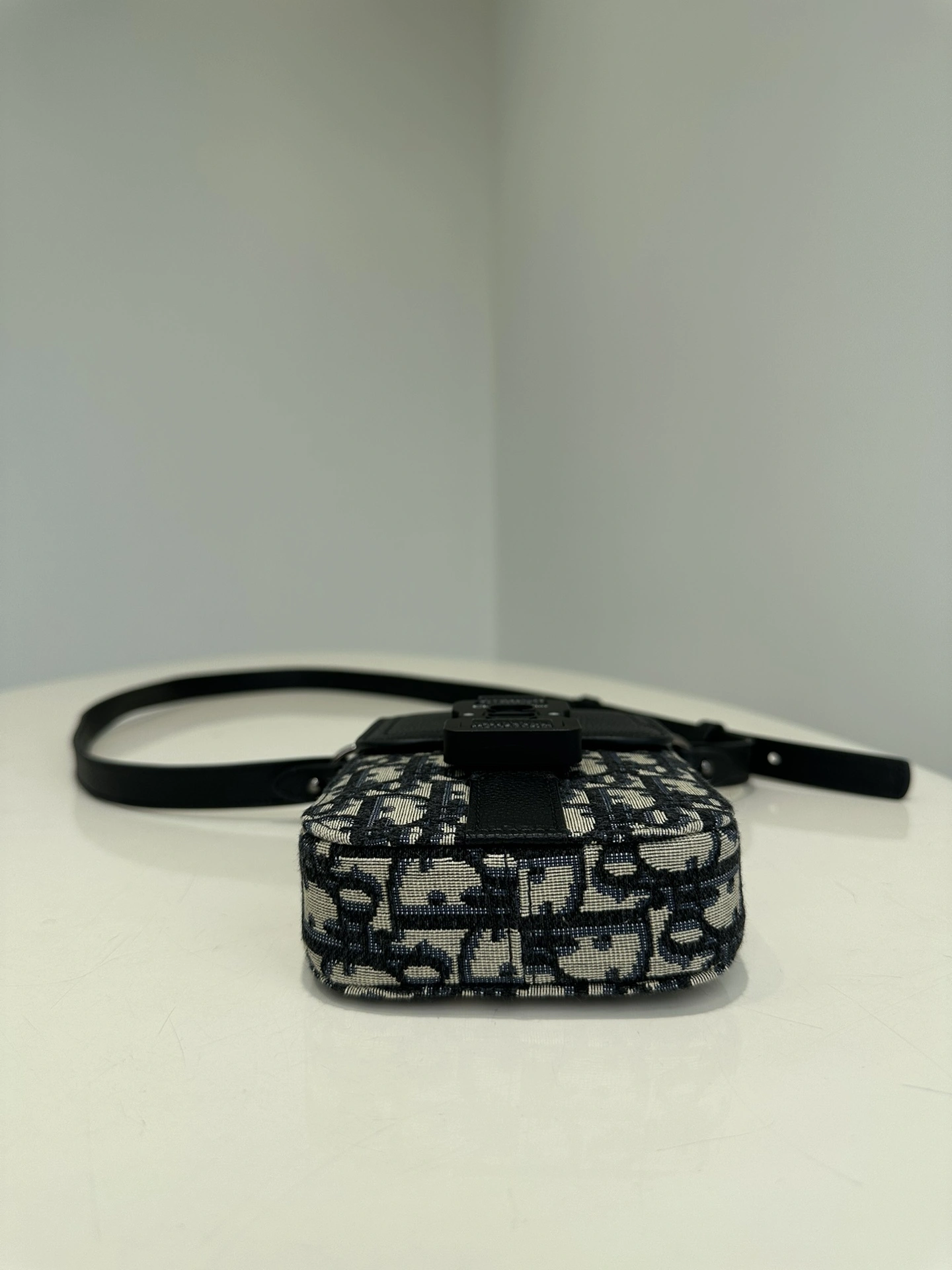 &MOMO- 2ADCA446YKS-H27E item：C-B432G2136R