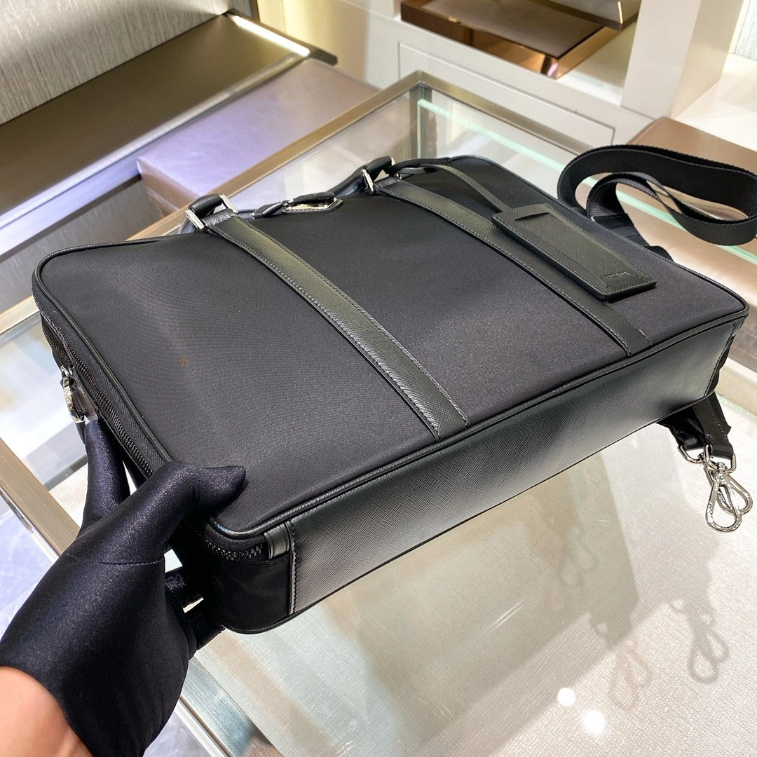 &MOMO- 2VE005-064-F0002-V-OOO cowhide Saffiano item : B-B598E1743W