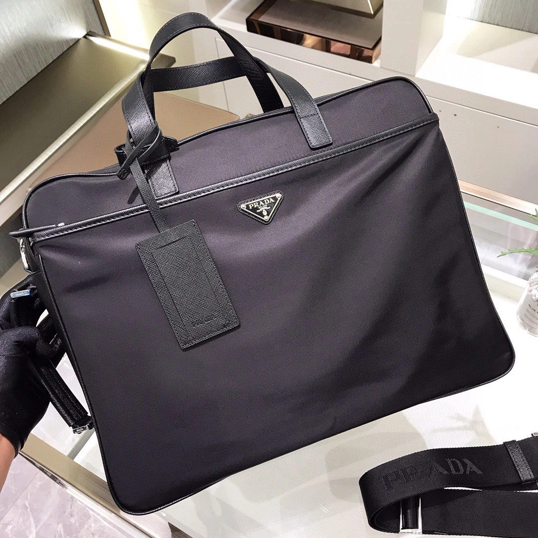 MOMO- 2VE015-2DMH-F0002-V-OOO cowhide item : B-B598E1518W