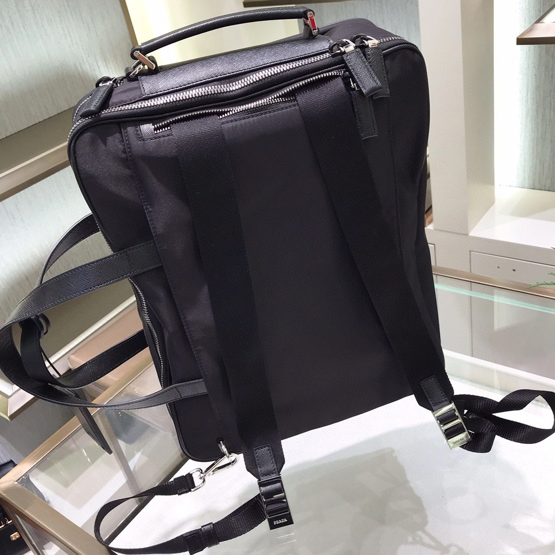MOMO- 2VE015-2DMH-F0002-V-OOO cowhide item : B-B598E1518W