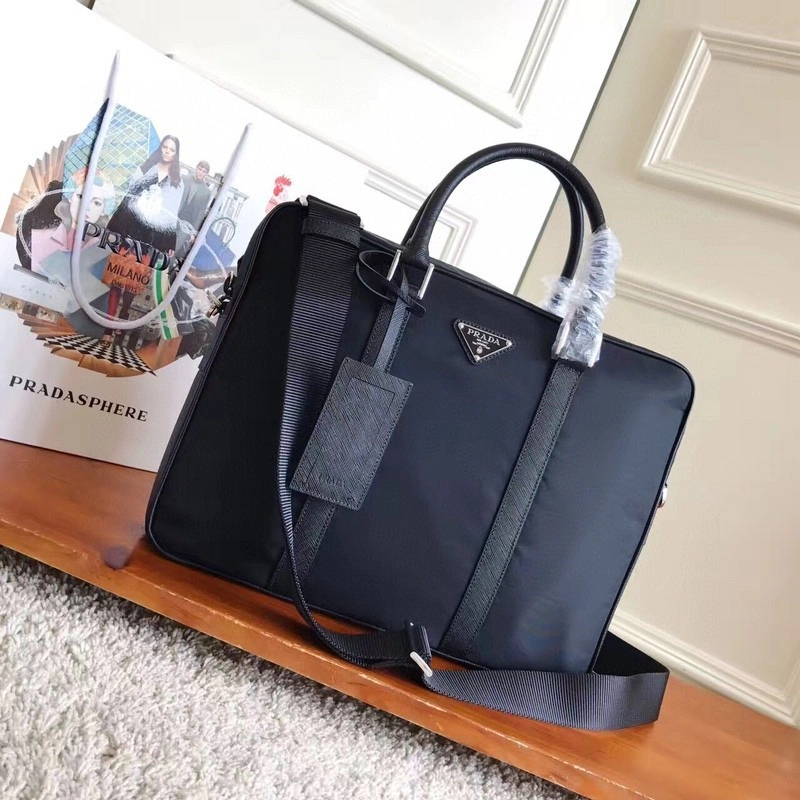 MOMO- 2VE871-064-F0002 Calfskin item : B-B598E1517W