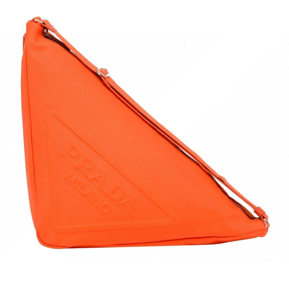 MOMO- 2VY007_010_F0049_V_OLO Triangle item : B-B063D1110