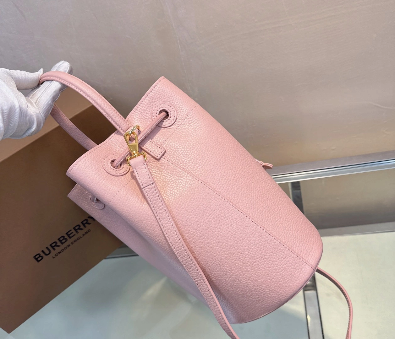 MOMO--2ur25rry 80629911 high quality version Calfskin item:E-B000L0704T