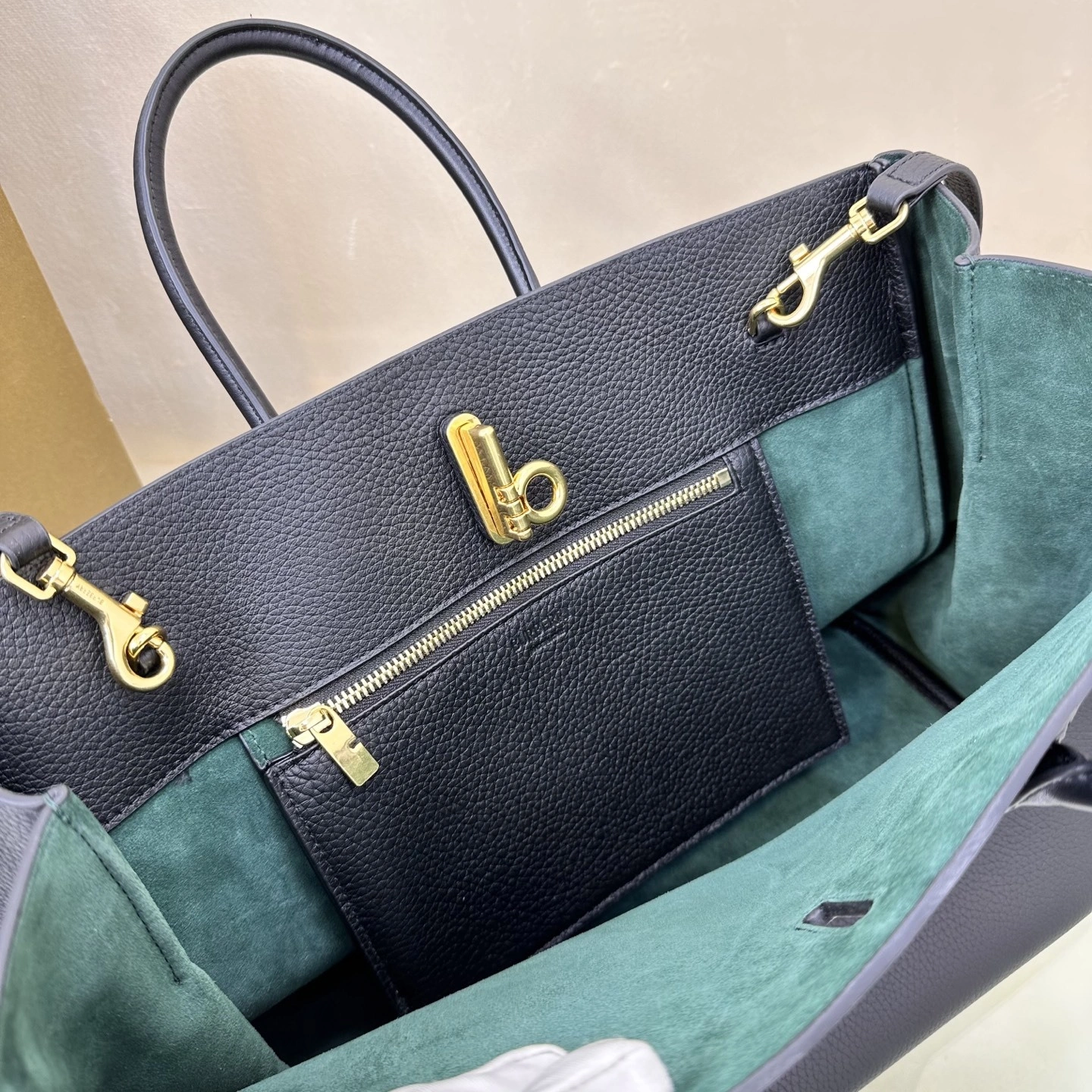 MOMO--2ur25rry 80975751 high quality version Calfskin item:E-B000L0703T