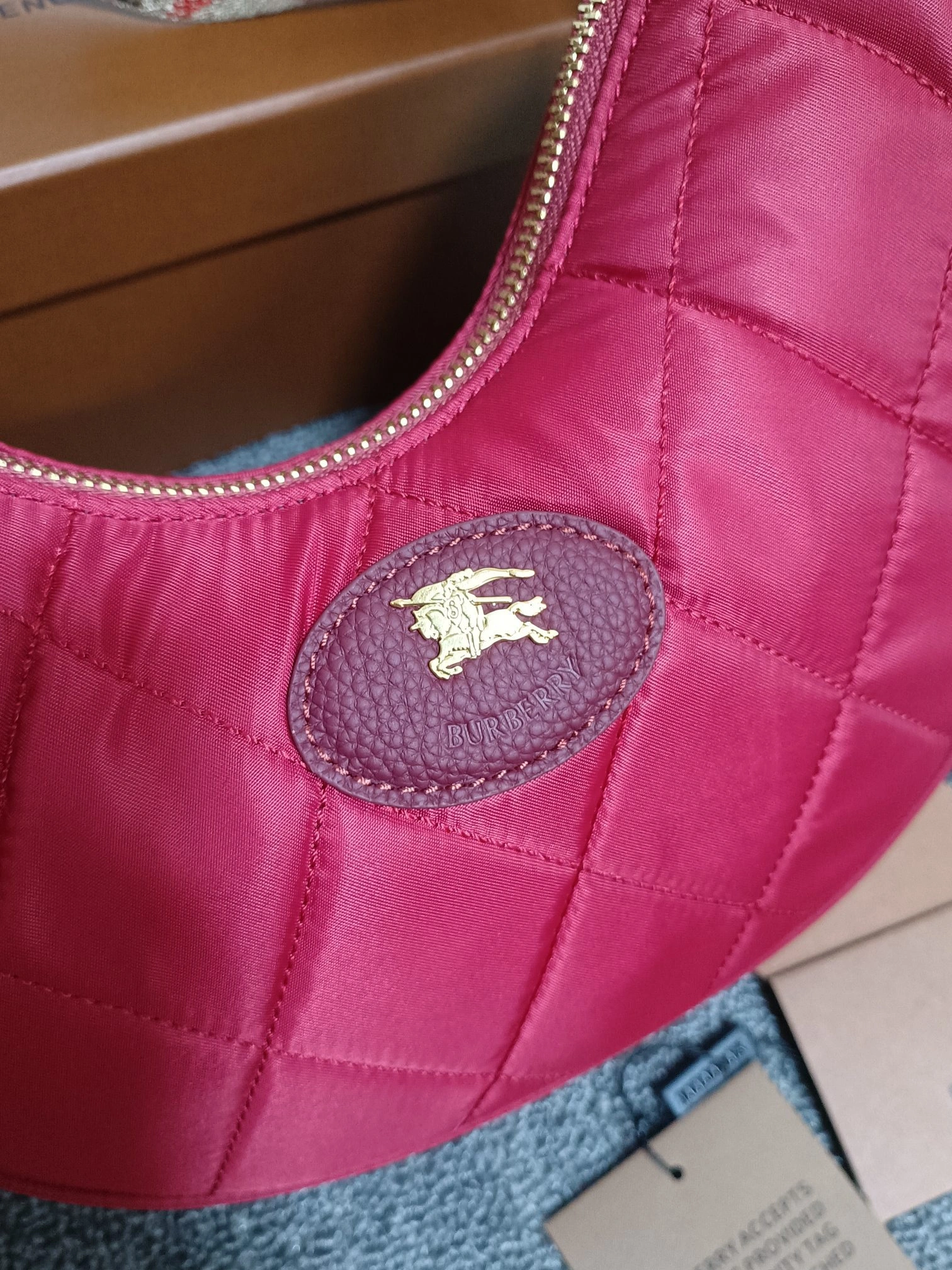 MOMO- 2ur25rry 81112211 high quality version Horseshoe nylon item：E-B177I2517