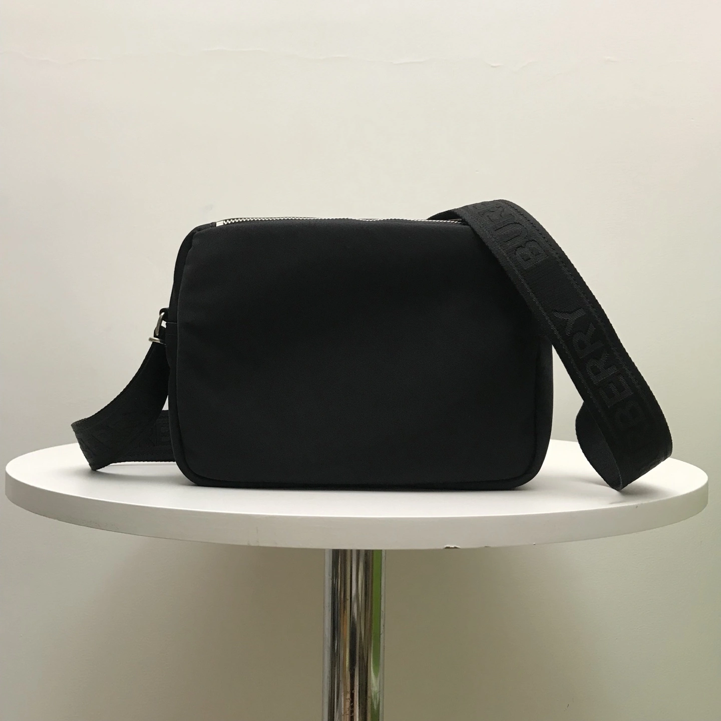MOMO--2ur25rry 81113881 high quality version item:E-B000L0710T
