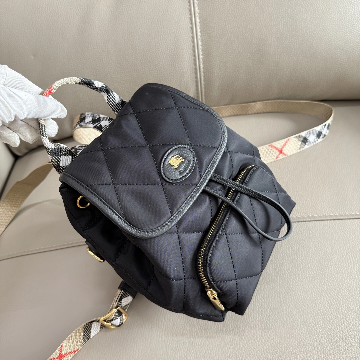 MOMO--2ur25rry 81187481 high quality version Horseshoe item:E-B564L1812T
