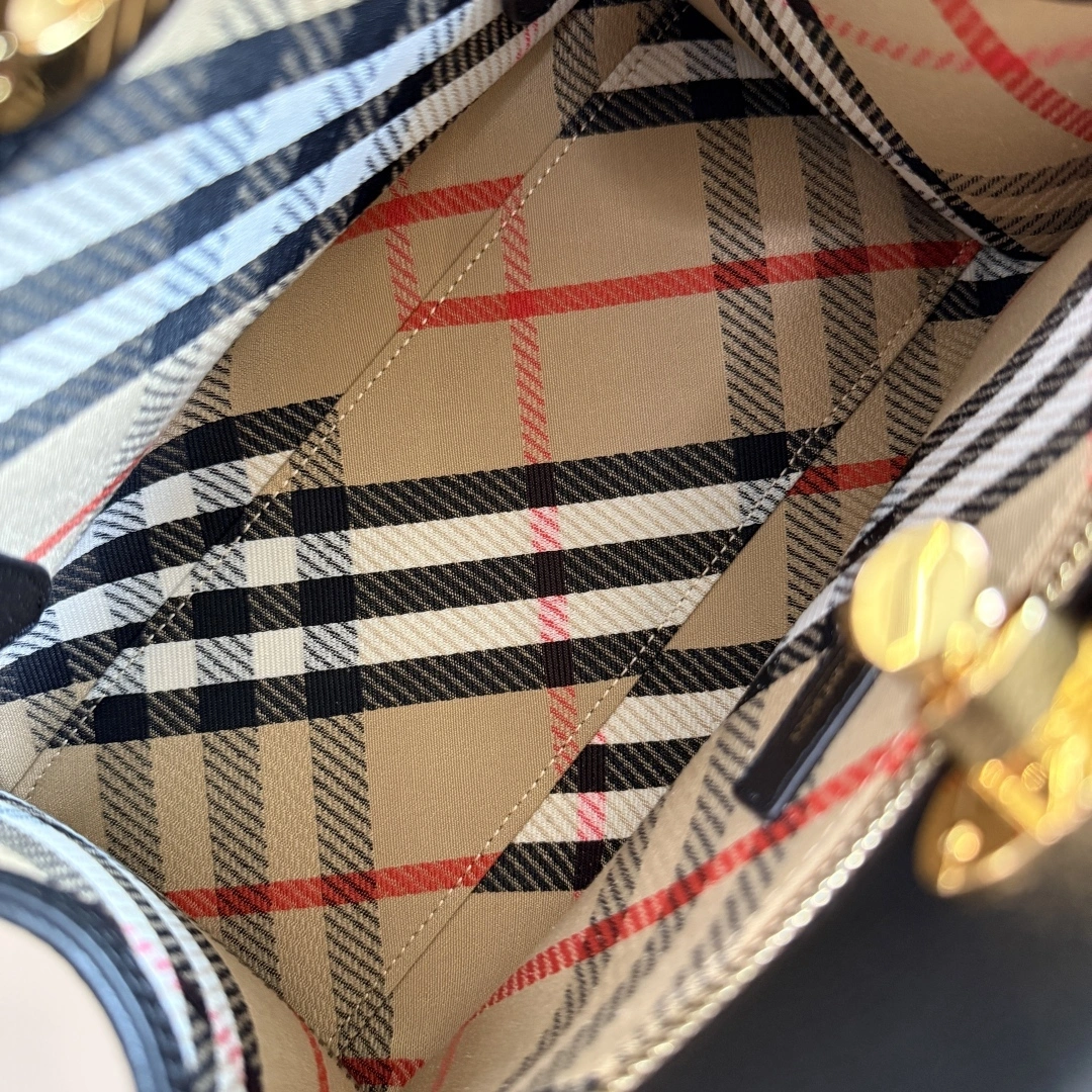 MOMO- 2ur25rry P81113501 high quality version calfskin item：E-B177I2521